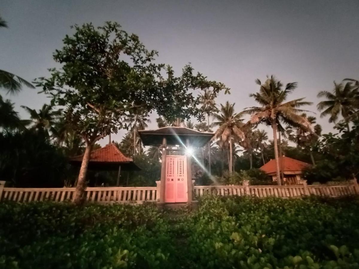 Bali North Beach B&B Tianyar Exterior foto